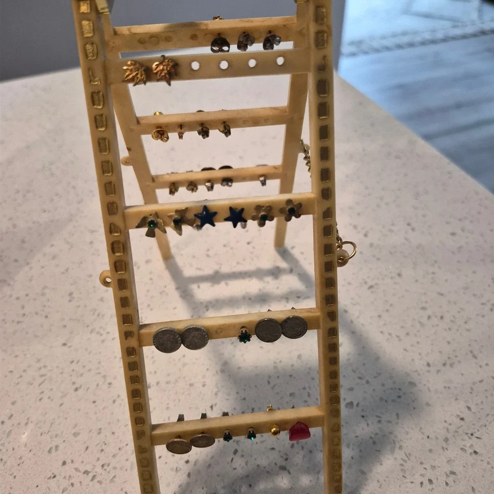 Vintage Ladder Earring Stand Organizer Cream with Bird Dove Retro Stud Holder